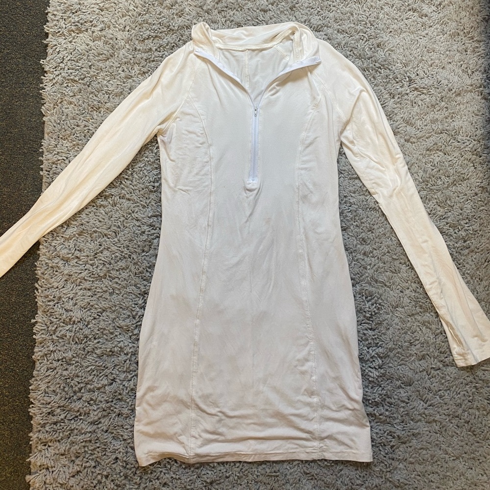 White bodycon dress
